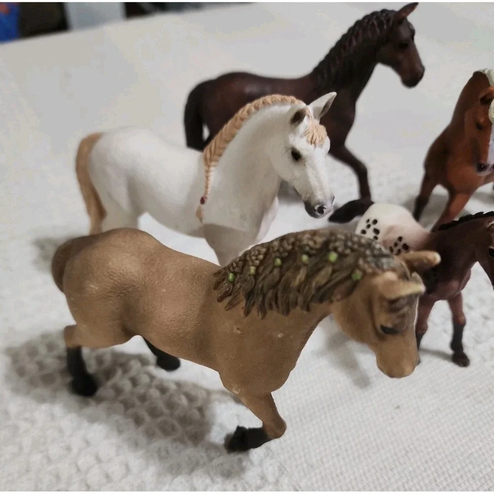 Lot of 5 Schleich Horse Figures 2016 2017 2018 Collectible Plastic Animal Models